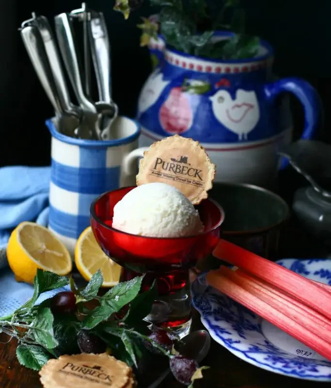 Purbeck Rhubarb & Rosehip